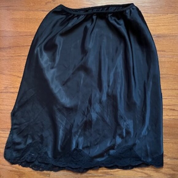 Lily of France & Vassarette 1980's Vintage Half Slips - Picture 9 of 15